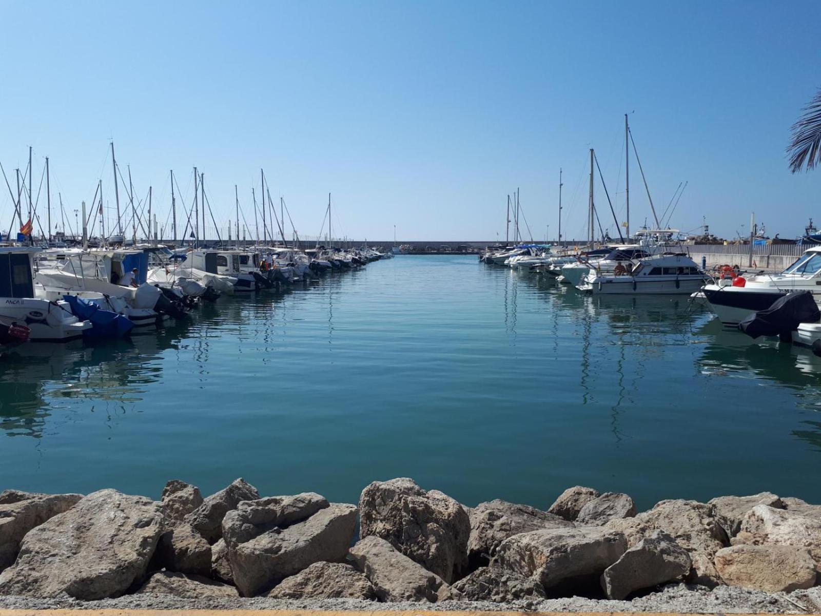 Puerto Caleta Dream - Alojamientos La Torre Caleta De Velez Kültér fotó