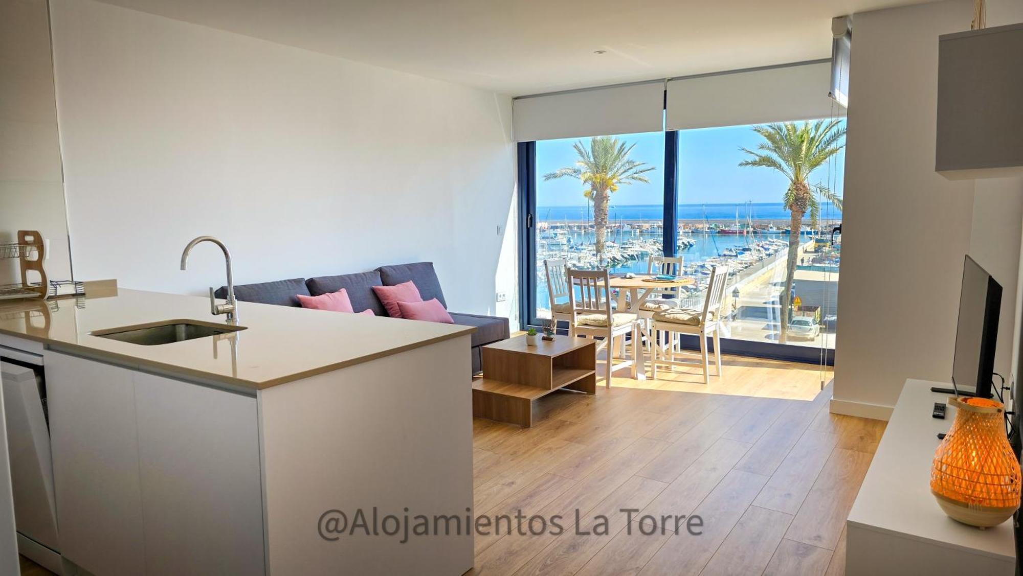 Puerto Caleta Dream - Alojamientos La Torre Caleta De Velez Kültér fotó