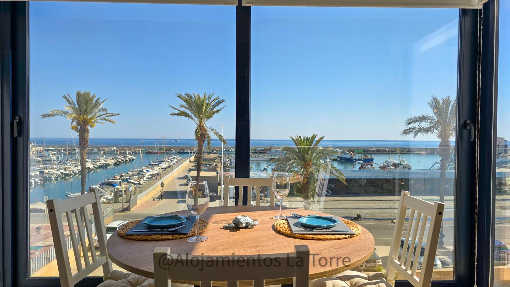 Puerto Caleta Dream - Alojamientos La Torre Caleta De Velez Kültér fotó